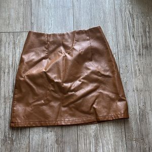 Fake leather brown skirt!
